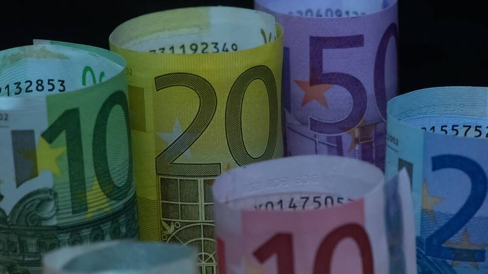 Οι δικαιούχοι επιδομάτων και παροχών που θα λάβουν αυξήσεις από την 1η Μαΐου