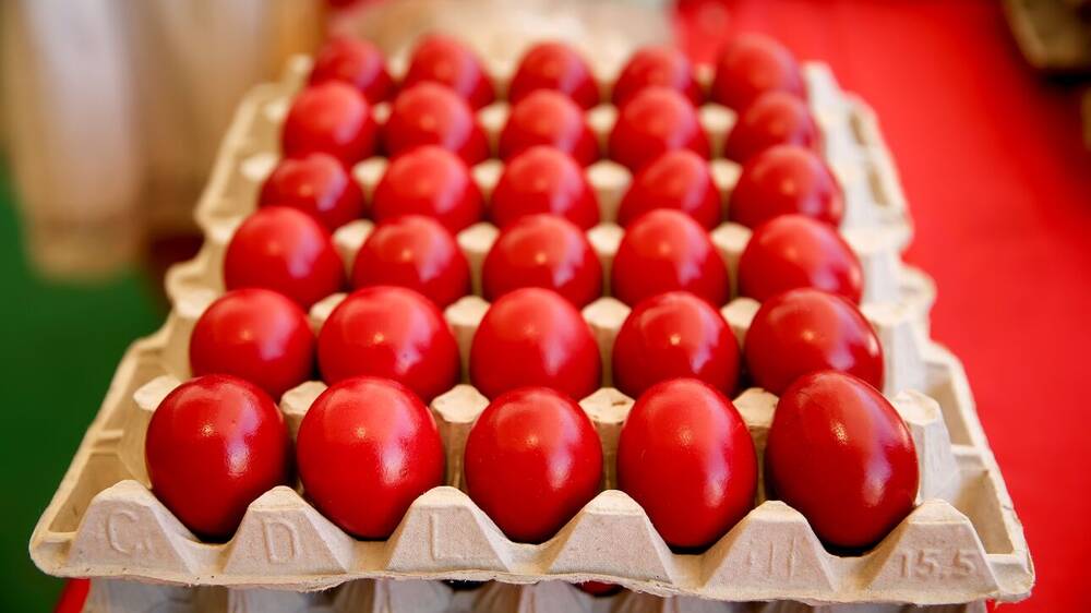 Οδηγίες του ΕΟΔΥ για το πασχαλινό τραπέζι: Τι να προσέξετε με τα αυγά και τα κρέατα