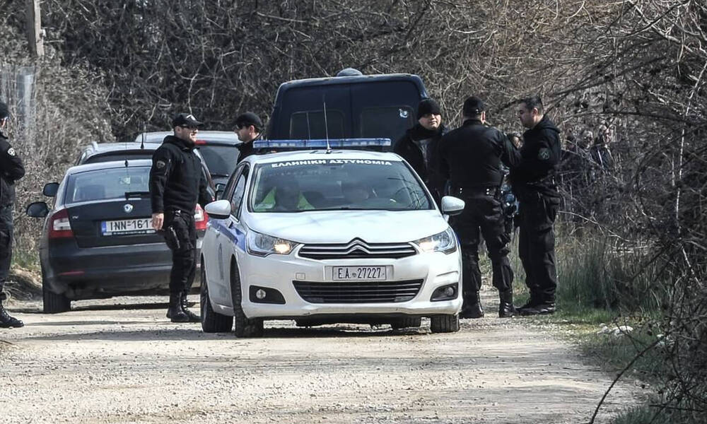 Βοιωτία: Με καλάσνικοφ η εκτέλεση στα Σκούρτα – «Γάζωσαν» το θύμα έξω από το σπίτι του