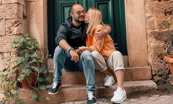 Μαρία Ηλιάκη: Το τρυφερό φιλί στον Στέλιο Μανουσάκη ανήμερα της επετείου τους