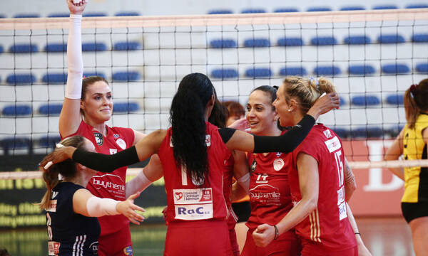 Volley League γυναικών: Ντέρμπι «αιωνίων» στους τελικούς, μετά τη νίκη του Ολυμπιακού επί του Άρη