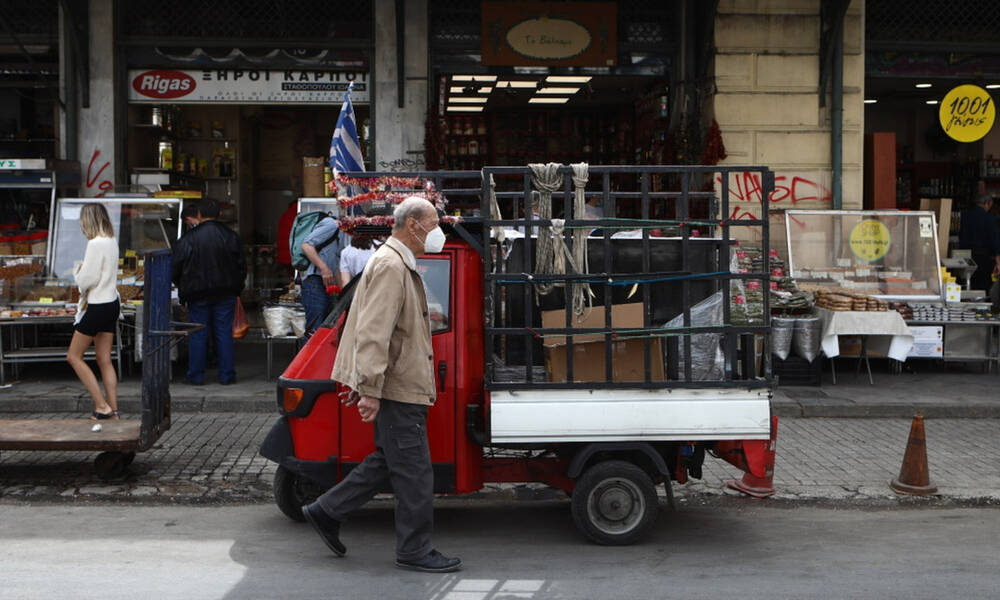 Πρωτομαγιά με άρση μέτρων: Τι αλλάζει, ποιοι εργαζόμενοι συνεχίζουν τα 2 rapid test την εβδομάδα