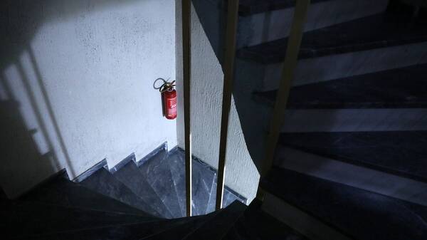 Μέτρα για το ρεύμα: Τι ισχύει με τους λογαριασμούς κοινοχρήστων στις πολυκατοικίες