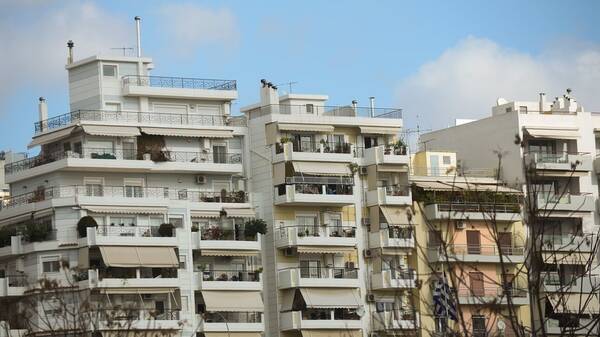 ΕΝΦΙΑ: Τι ισχύει για 6,4 εκατ. φορολογούμενους - Οι κερδισμένοι, οι χαμένοι και οι... αδιάφοροι