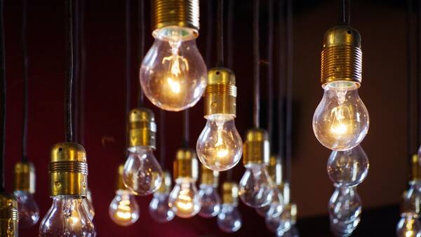 Επίδομα ρεύματος: Τι ισχύει για όσους δεν έχουν τον λογαριασμό στο όνομά τους