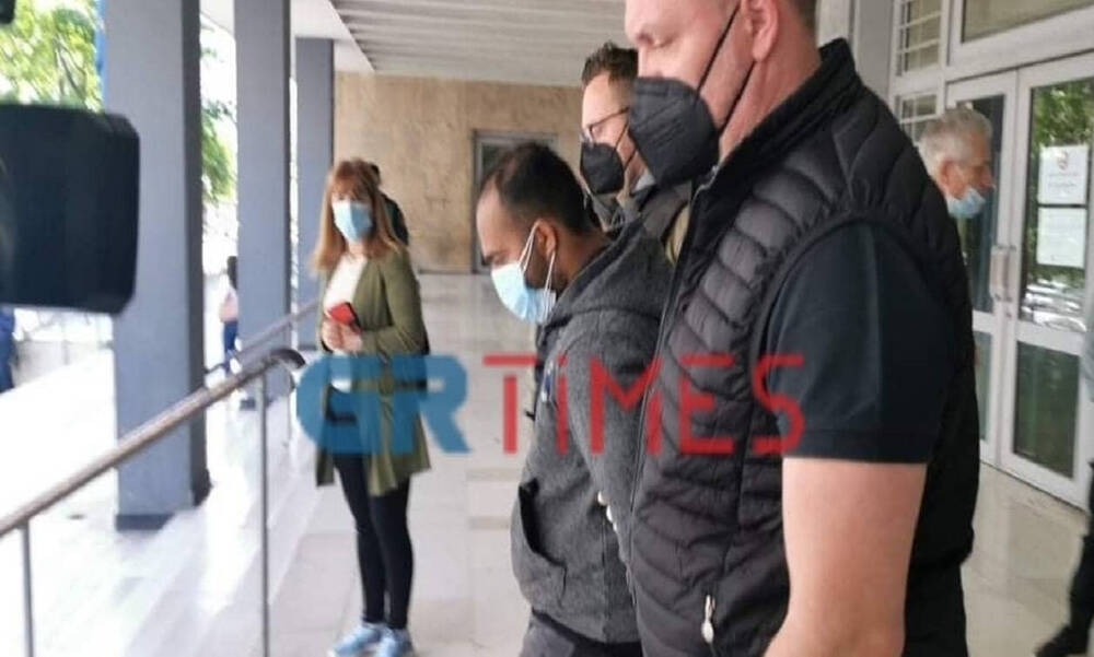 Διαβατά: Σκότωσε τον πατέρα του την ώρα που κοιμόταν - «Με κακοποιούσε»