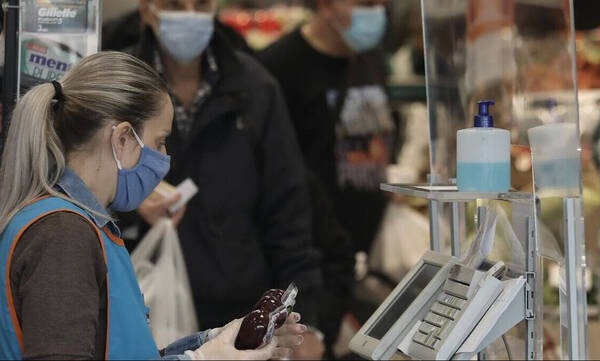 ΙΕΛΚΑ: 6 στα 10 νοικοκυριά κάνουν οικονομία στο ρεύμα- Το 84% δεν μπορεί να αποταμιεύσει