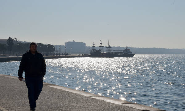 Σάκης Αρναούτογλου: «Θα αγγίξουμε 30άρια» - Πότε χαλάει ο καιρός