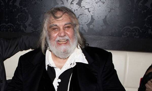 Πέθανε ο Βαγγέλης Παπαθανασίου - Θλίψη στον καλλιτεχνικό και πολιτιστικό κόσμο