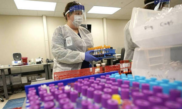 Ευλογιά των πιθήκων: Οδηγίες από την Επιτροπή Εμβολιασμών - Ποιοι συστήνεται να εμβολιαστούν