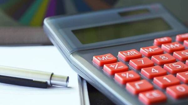 Φορολογικές δηλώσεις 2022: Στα 570 ευρώ ο μέσος φόρος των χρεωστικών εκκαθαριστικών