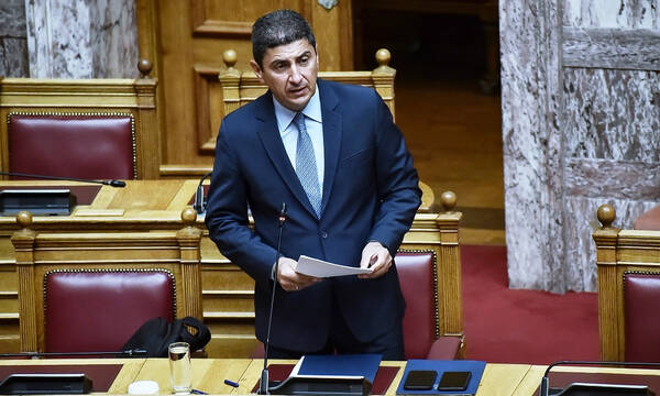 Αυγενάκης: «Γενναίο βήμα, τομή στο ποδόσφαιρο η επαγγελματική διαιτησία» - Πότε ψηφίζεται στη Βουλή