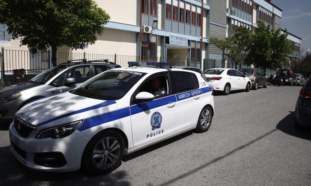 Τρόμος σε πάρκο της Θεσσαλονίκης - Τον μαχαίρωσε με σπαθί σαμουράι και τον έστειλε στην εντατική