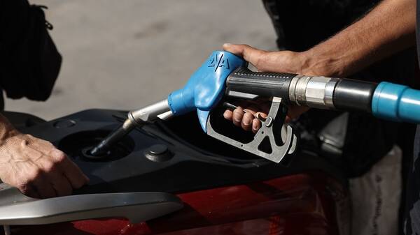 Fuel Pass: Μέχρι τις 10 Ιουνίου οι αιτήσεις για το επίδομα