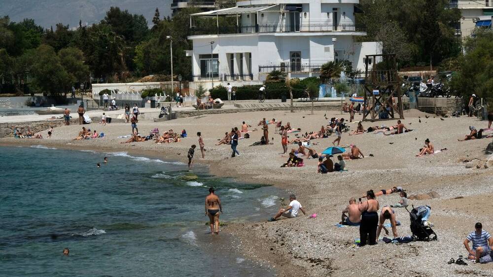 Αττική: Ακατάλληλες παραλίες - Ποιες βρίσκονται στη λίστα από τη Βουλιαγμένη μέχρι τον Πειραιά