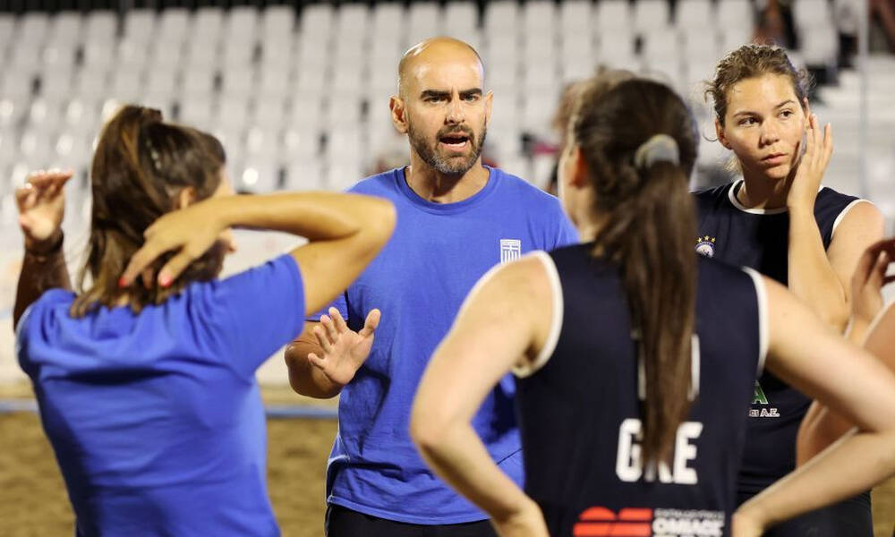 Beach Handball: «Παίζει» την πρόκριση με Γαλλία η Εθνική Νεανίδων, ήττα-αποκλεισμός για τους Έφηβους