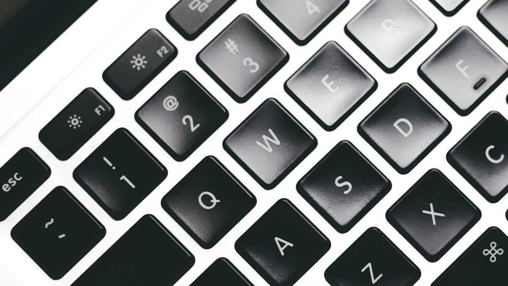 ΑΑΔΕ: Μέσω εφαρμογής στο κινητό τους θα ενημερώνονται οι πολίτες για τις οφειλές τους