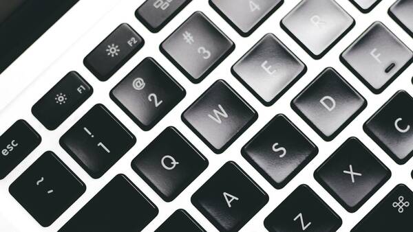 ΑΑΔΕ: Μέσω εφαρμογής στο κινητό τους θα ενημερώνονται οι πολίτες για τις οφειλές τους