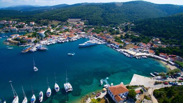 Αυτά είναι τα τρία ομορφότερα χωριά της Ελλάδας - Κέρδισαν την πρωτιά έπειτα από διαγωνισμό