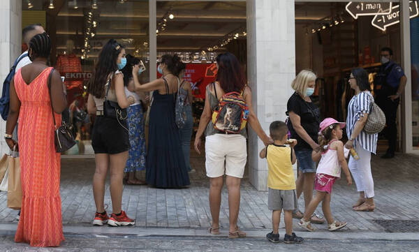 Θερινές εκπτώσεις 2022: Ξεκινούν τη Δευτέρα - Ποια Κυριακή θα είναι ανοιχτά τα καταστήματα