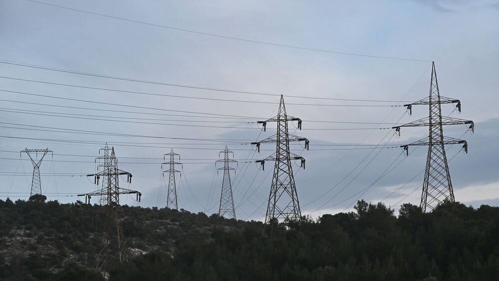 ΥΠΕΝ: Παράταση για την ανακοίνωση των τιμολογίων ρεύματος Αυγούστου