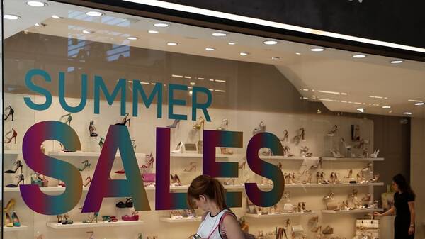 Θερινές εκπτώσεις: Ποια Κυριακή θα είναι ανοιχτά τα καταστήματα - Μέχρι πότε θα διαρκέσουν