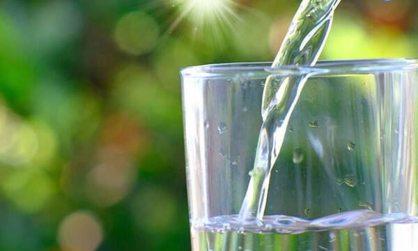 Πόσα ποτήρια νερό την ημέρα χρειάζονται για τη μείωση της υπέρτασης;