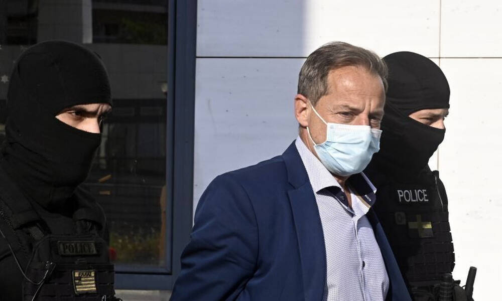 Η αντίδραση Λιγνάδη όταν άκουσε την απόφαση αποφυλάκισής του! Καρέ καρέ όσα έγιναν στο δικαστήριο