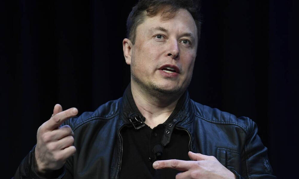 Έλον Μασκ: Διακοπές στη Μύκονο παρέα με τη σύντροφό του