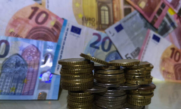 WSJ: Πιο ασφαλή τα ελληνικά ομόλογα από τα ιταλικά