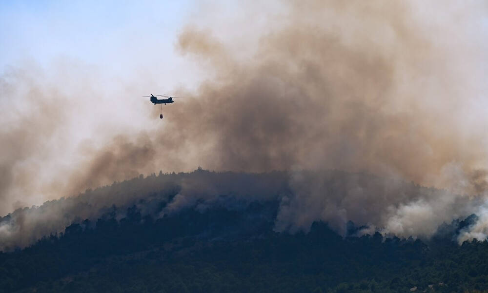 Πυροσβεστική: 33 πυρκαγιές το τελευταίο 24ωρο - Μάχη σε Έβρο και Μυτιλήνη