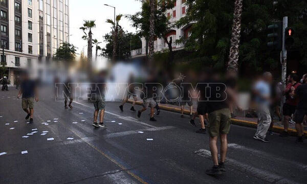 Σοβαρά επεισόδια στο κέντρο της Αθήνας - Χρήση χημικών, συμπλοκές και καταστροφές καταστημάτων