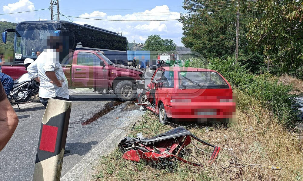 Τροχαίο με έναν νεκρό στην Ε. Ο. Ιωαννίνων - Κοζάνης: Σύγκρουση τριών Ι.Χ. και ενός λεωφορείου