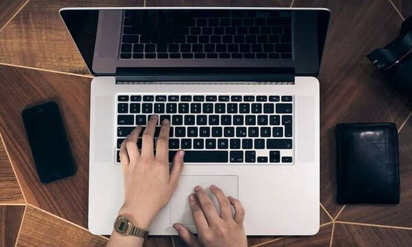 Ηλεκτρονική αίτηση επιδόματος ασθένειας: Επεκτείνεται και σε νέες κατηγορίες ασφαλισμένων