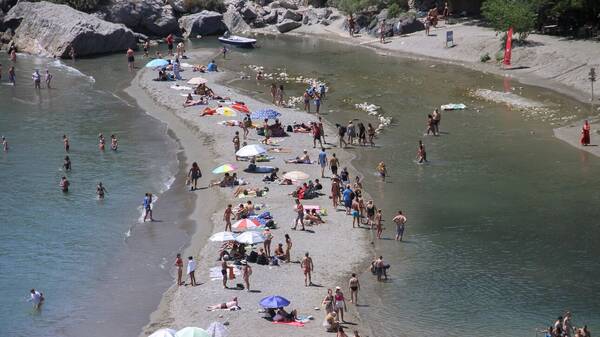 Τουρισμός: Πιθανό το σενάριο για ρεκόρ επισκεπτών