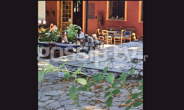 Ηλιάνα Παπαγεωργίου: Αποκλειστικές φωτό από τις διακοπές της στον Κισσό Πηλίου με εκλεκτή παρέα