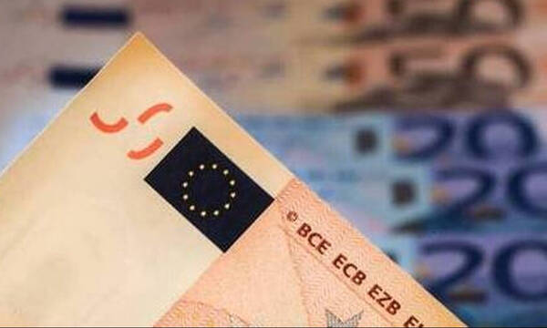 Ποιες αλλαγές θα φέρει το 2023 σε κατώτατο μισθό και τριετίες