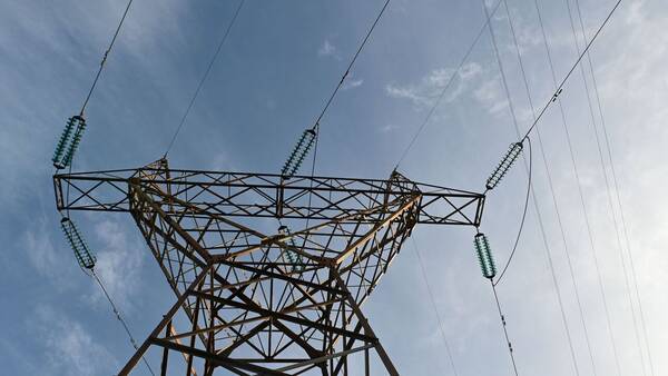 Ηλεκτρικό ρεύμα: «Φωτιά» τα νέα τιμολόγια των παρόχων - Αυξήθηκαν οι τιμές