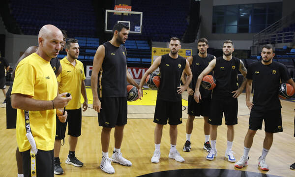 ΑΕΚ: Η πρώτη προπόνηση της «Βασίλισσας» (photos)