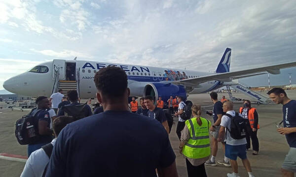 Εθνική Ανδρών: «Πέταξε» για Βελιγράδι με το δικό της αεροπλάνο! (photos)