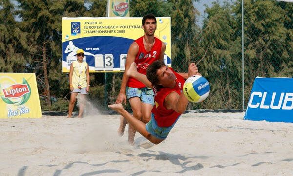 Beach Volleyball: Όταν ο 15χρονος, Μενέλαος Κοκκινάκης έπαιξε στο Λουτράκι