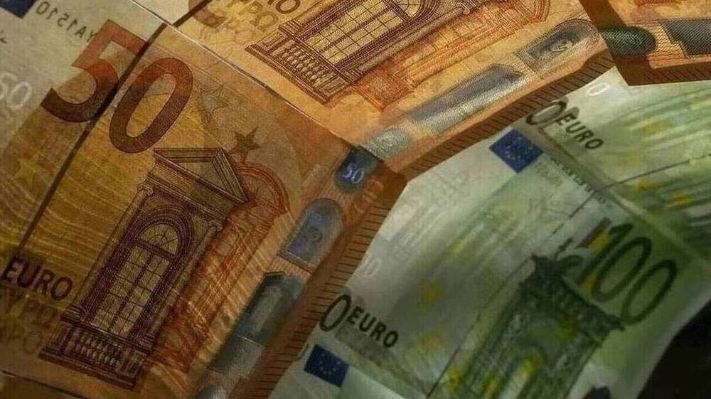 Αυξήθηκαν τον Ιούλιο οι τραπεζικές χορηγήσεις