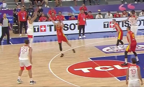 Eurobasket 2022: Πήρε «φωτιά» με το «καλησπέρα» ο Λάρκιν στο Τουρκία-Μαυροβούνιο (video)