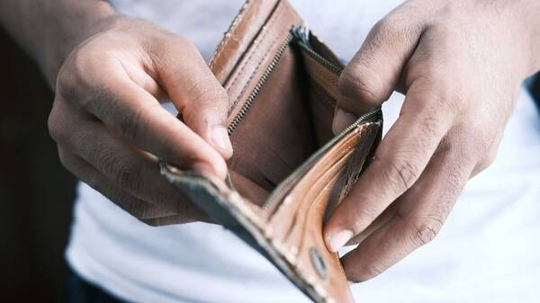 Επιταγή ακρίβειας: Ποιοι θα λάβουν το έκτακτο επίδομα των 200 ευρώ