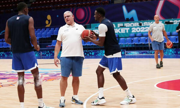 Eurobasket 2022-Μανωλόπουλος: «Μας δίνει χρόνο και ηρεμία το 2/2»