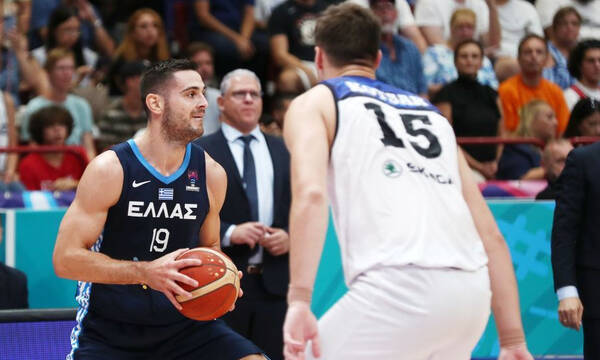 Eurobasket 2022-Παπαπέτρου για Γιάννη: «Σήκω και... πάτα το! Μια χαρά είναι!» (video)