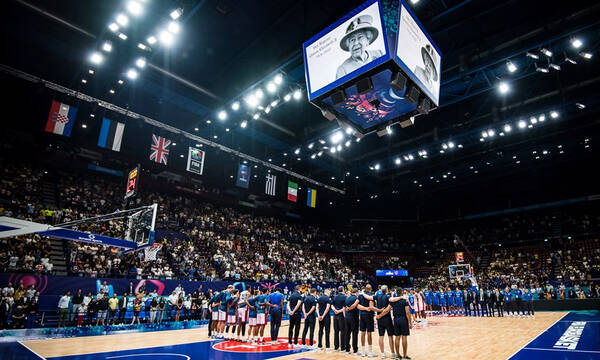 Eurobasket 2022: Ενός λεπτού σιγή για τη Βασίλισσα Ελισάβετ στο Μεγάλη Βρετανία-Ιταλία (video)
