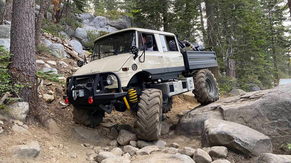 Με αυτό το Unimog οι διακοπές δεν τελειώνουν ποτέ