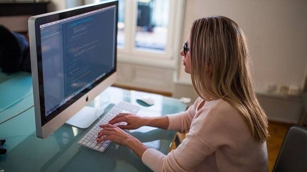 ΕΛΣΤΑΤ: Διπλή μείωση στην ανεργία κατά το 2ο τρίμηνο