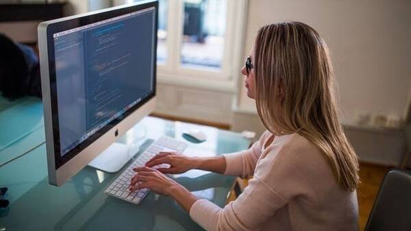 ΕΛΣΤΑΤ: Διπλή μείωση στην ανεργία κατά το 2ο τρίμηνο